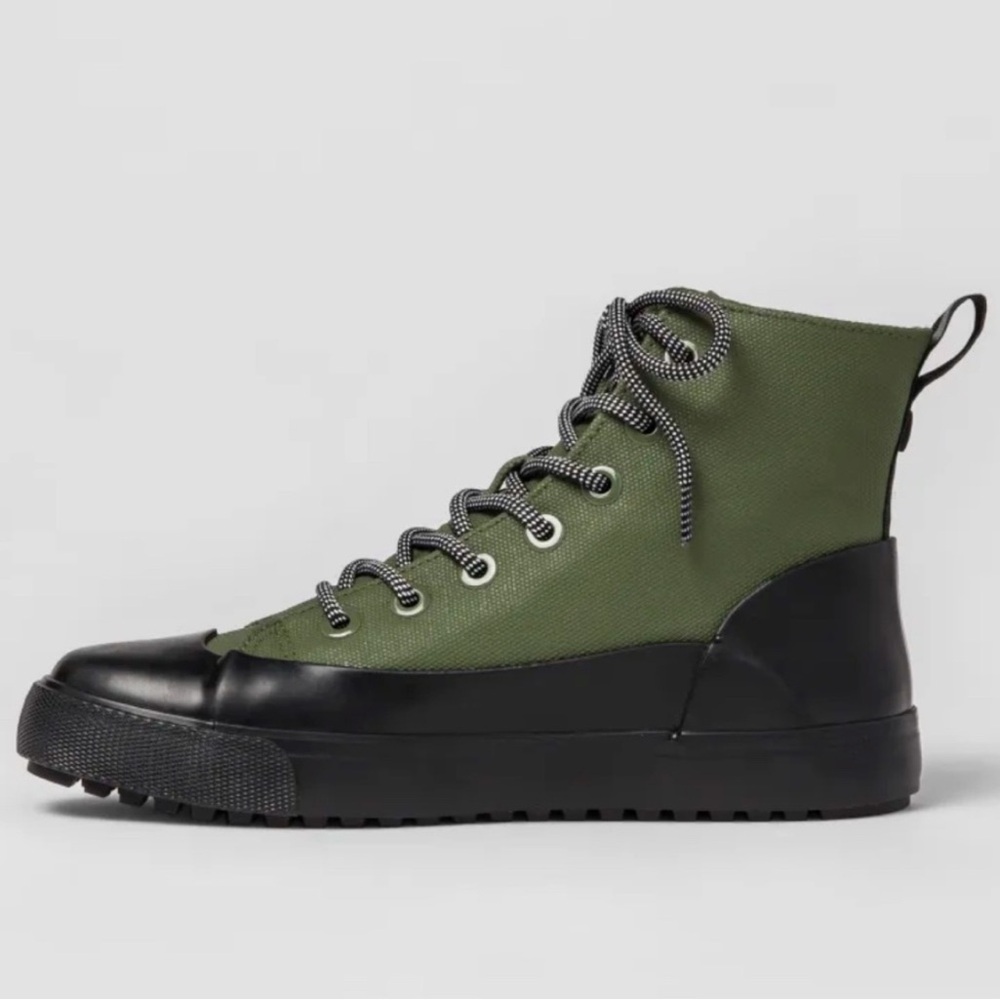 Hunter for Target Green Canvas High Tops Limited Edition 8.5
